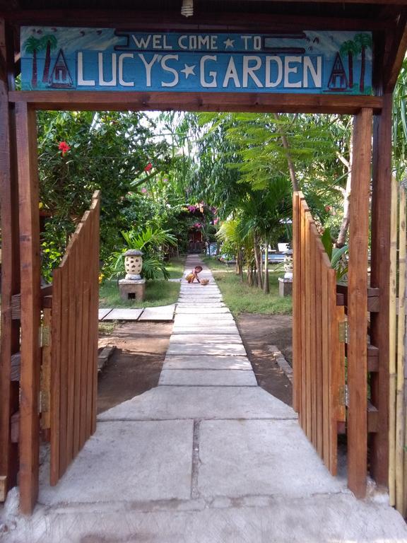 Lucy'S Garden Hotel Gili Air Exterior photo